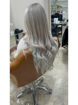 カルマ(KARMA) シルバーホワイトカラー＆インナーカラー