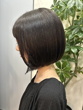 ユニー(uniii) 【uniii/新宿】ミニボブ