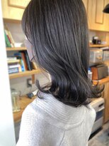 ロカ(roka) くすみグレージュアッシュベージュ顔まわりレイヤーくびれミディ