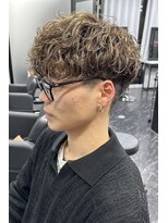 リアオオサカ テラス 梅田(Ria OSAKA terrace)&nbsp;～メンズ　メッシュ　スペインカール～ 【Ria 大阪 梅田】