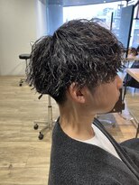 エヌプラス(N+)&nbsp;刈り上げセンターパートサーフカールブルーブラッフェザーパーマ