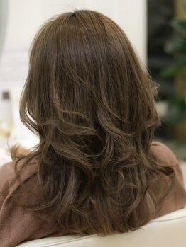 カラー セタガヤ(COLOR Seatagaya)の写真/【祖師ヶ谷大蔵駅】92％が天然由来成分。髪と頭皮にやさしく、色持ち続くオススメのヘアカラーです。