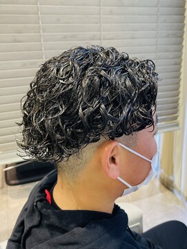 イメージア ボーノ相模大野店(IMAGE-A) 【攻めカール】濡れ感パーマ 刈り上げショート