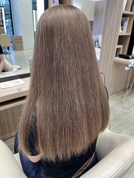 ディーボーイ 健軍店(D-BOY) ブリーチ/ミルクティー／グレージュ