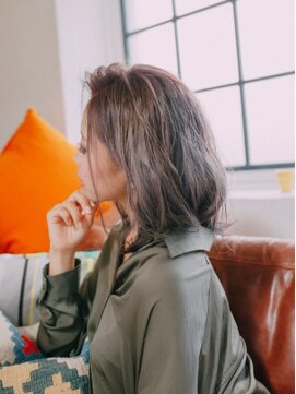 アビエント(Abientot) 切りっぱなしボブ×外国人風ハイライト