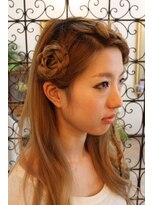 アージュ(Arju)&nbsp;三つ編みフラワーアレンジ♪