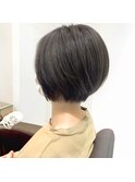 ショートボブ×暗めアッシュ