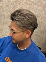 キタセンジュバーバー バイ ティーズ(KITASENJU BARBER by T's)&nbsp;ブリーチカラー　グレージュ