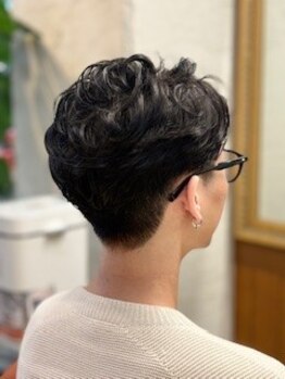 ボンビィヴァン(bon-vivant)の写真/【波巻き&ニュアンスパーマ特化/イルミナカラー&白髪ぼかし】豊富なメニューで魅力を引き出す！