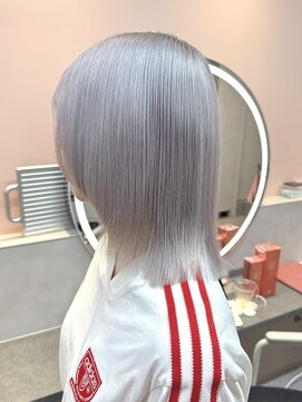 スリー 博多(THREE...) 【ホワイトブロンドに色落ちする】ホワイトシルバー