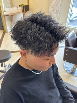 縦落ちツイストスパイラルパーマ