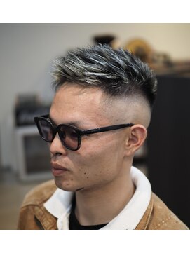 リヴ ヘアワークス(LiVE HAIR WORKS) highlight+skin fade