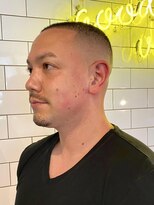 フランクスバーバーザスタンド(Frank’s barber the stand) MEN’S HAIR/ボウス/刈り上げセンターパート/飯田橋E