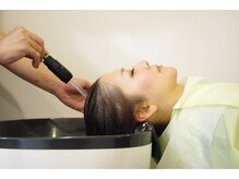 人気メニューのヘッドスパ♪美髪への近道は頭皮ケアからスタート