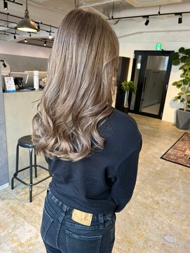 メリー オオサカ(Merly Osaka) 色落ち綺麗なダブルカラー_くすみパールベージュ_