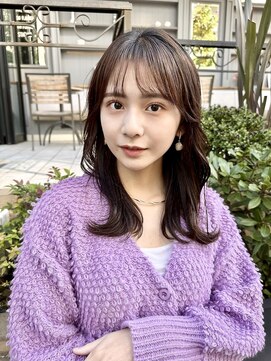 エレン 池袋(ElEn.) 【エレン池袋】小顔カット×大人気くびれ外ハネミディ　薄め前髪