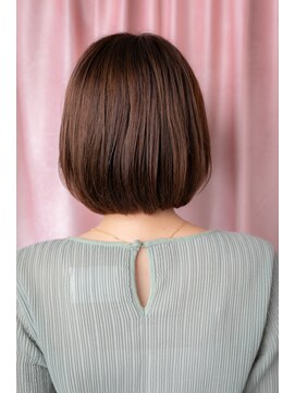 カバーヘア ブリス 志木南口駅前店(COVER HAIR bliss) シルキーベージュ前下がり小顔ぱっつんボブZ志木20代30代40代