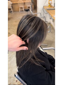 ウィークエンド(WEEKEND) 白髪活かしシャドウルーツ