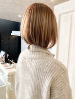 キャアリー(Caary)&nbsp;福山Caary30代40代人気小顔補正立体カット前下がりレイヤーボブ