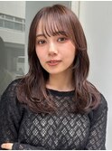 顔周りレイヤーカットグレージュカラーくびれボブベージュカラー