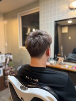 ザ ブライト バーバー(The BRIGHT BARBER)&nbsp;アッシュグレージュ ツーブロ 下3mm