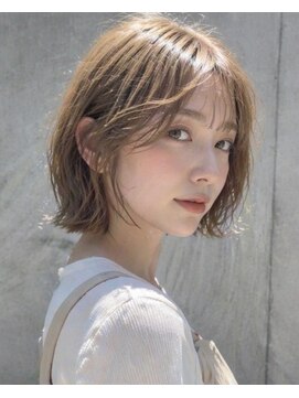ラベストオイケ(LOVEST OIKE) 自然光で映える透け感ベージュボブ