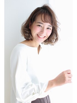 クラン(Chlan) 小顔/セミウェットウェーブ/ハイライトカラー【摂津本山/芦屋】