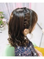 左右あみこみカチューシャと巻きおろし