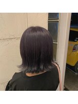 アヴァンティ ヘアーアンドスパ(avanti hair&spa) パープル＆イヤリングインナーカラーグリーン