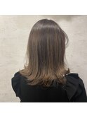 バレイヤージュカラー×外ハネロブ