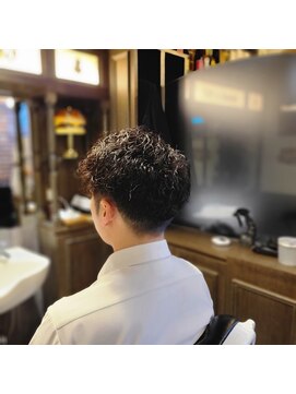 バレス 田町(BALES) [スキンフェード/ツイストスパイラル/田町]