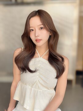 カルナ バイ エルモ(calna by ELMO) 大人韓国ヘア　くびれスタイル　レイヤーカット