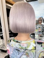 エイチ(H)&nbsp;xブリーチ/イメチェン/ホワイトブロンド/外ハネボブ/美髪/