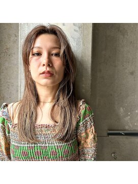 ランド(Land.) 《30代40代》暗髪透明感カラー/顔周りレイヤー/くびれミディアム