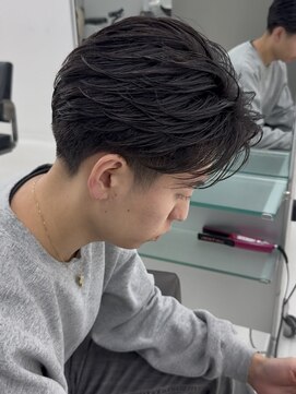 カット　フェザーパーマ　ハイライト　透明感カラー