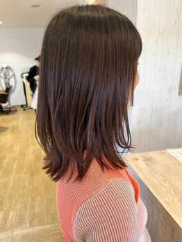 トムヘアー(TOM HAIR)の写真/《艶と色持ちを両立》厳選オーガニック処方で大人女性の上質ヘア♪パサつきを抑え、輝く指通りを叶えます!