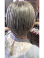 エクラロル(hair&make e'clat Lol)&nbsp;抜け感ショートボブレイヤー！！