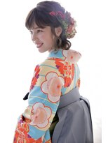 ネオリーブ チロル 横浜西口店(Neolive CiroL.)&nbsp;卒業式、謝恩会に★ゆるふわハーフアップ