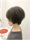 シルエット美人、ショートボブ