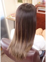 髪を傷めない！次世代エクステでグラデーションヘアー