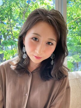 ガレリアエレガンテ 栄店(GALLARIA Elegante) ［GALLARIA小山］外ハネミディアム