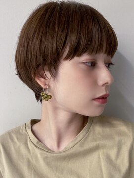 サーカス バイ ビュートリアム 青山(CIRCUS by BEAUTRIUM) 30代 マッシュショート ショート ショートカット 青山 小顔