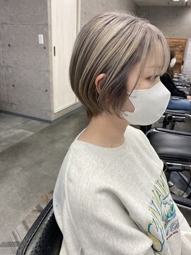 グランツ(Glanz) ホワイトカラー&ショートスタイル　　橿原　glanz Arisa
