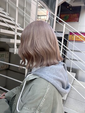 アソビ 表参道(ASOBI) ダブルカラー　外ハネ　ホワイトピンク