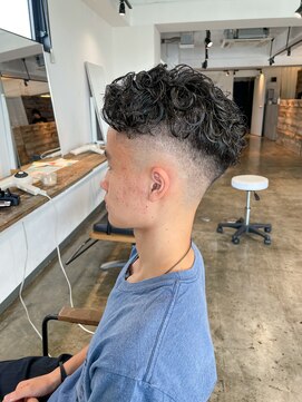 ザ オーダー(THE ORDER) スキンフェード/バーバースタイル/メンズパーマ/刈り上げ