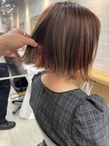 ロット 横浜(lot)&nbsp;ぱつっとボブ/ショートボブ/インナーカラー[横浜駅]