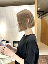 ナギ(nagi) ハイトーンミルクティーベージュ