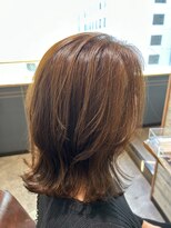 エスト(est)&nbsp;ハイトーンオリーブ　【髪質改善/新宿美髪ケア】