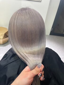 ペレ 渋谷(PELE) イメチェン/ホワイトブロンド/外ハネボブ/美髪/渋谷