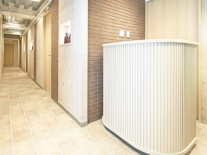 アリアバイエクラート 新宿南口店(ARiA by ECLART)の写真